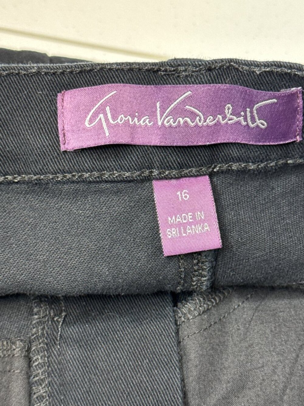 Gloria Vanderbilt Amanda Womens 16 Straight Leg Jeans Black Stretch Denim - Picture 3 of 9